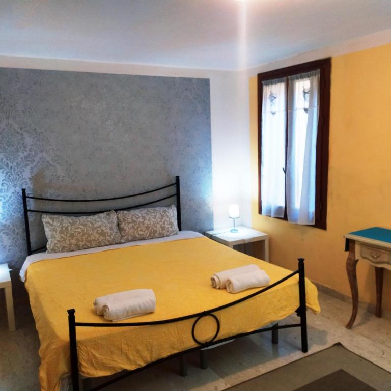 Zen Accommodations Rialto - Camera Matrimoniale con Bagno in Comune - 27