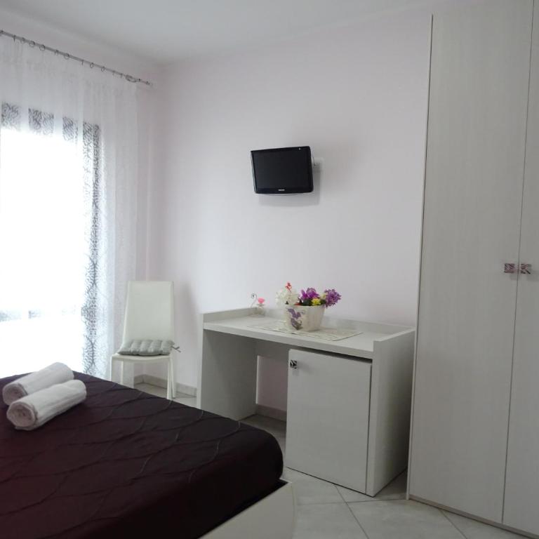 B&B Le Onde Del Mare - Camera King con Vista Montagne - 1