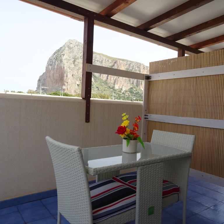 B&B Le Onde Del Mare - Camera King con Vista Montagne - 3