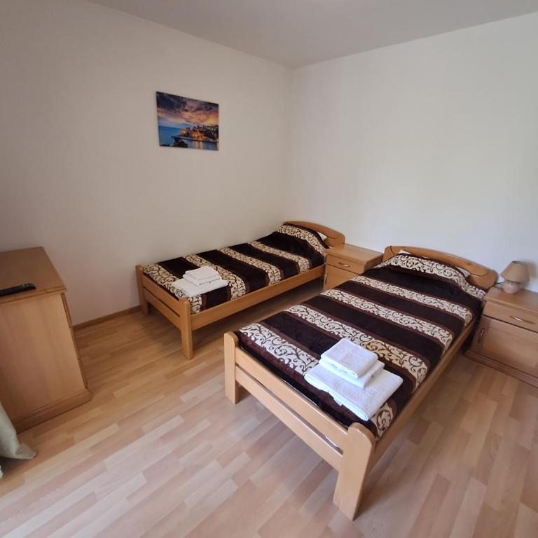 Apartments Stanivukovic - Dvokrevetna Soba sa Bračnim Krevetom/Zasebnim Krevetima - 3