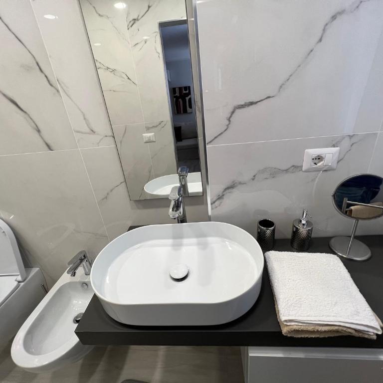 Zola Luxury House - Appartamento con 2 Camere da Letto - 26