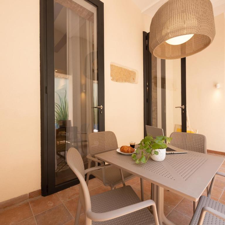 Tgna Cervantes 8 - Apartamento con terraza - 2