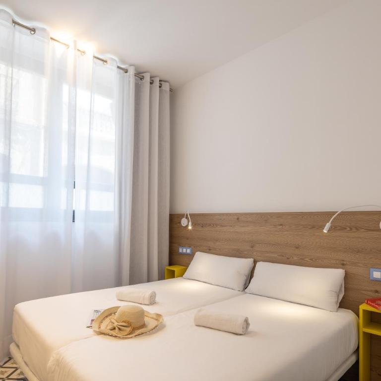 Tgna Cervantes 8 - Apartamento con terraza - 1