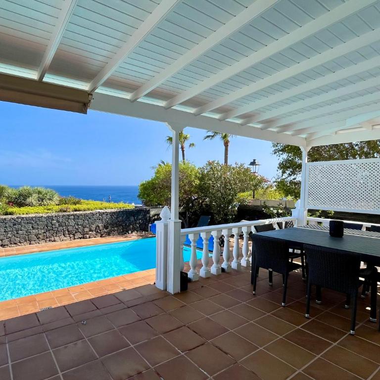 VILLA BARQUITO by JK Lanzarote - Three-Bedroom Villa - 2