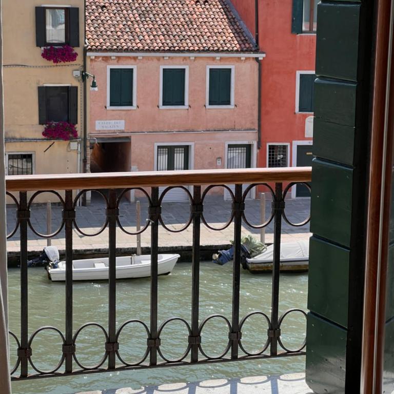 Venezia Canal View - Camera Tripla con Vista Mare - 6