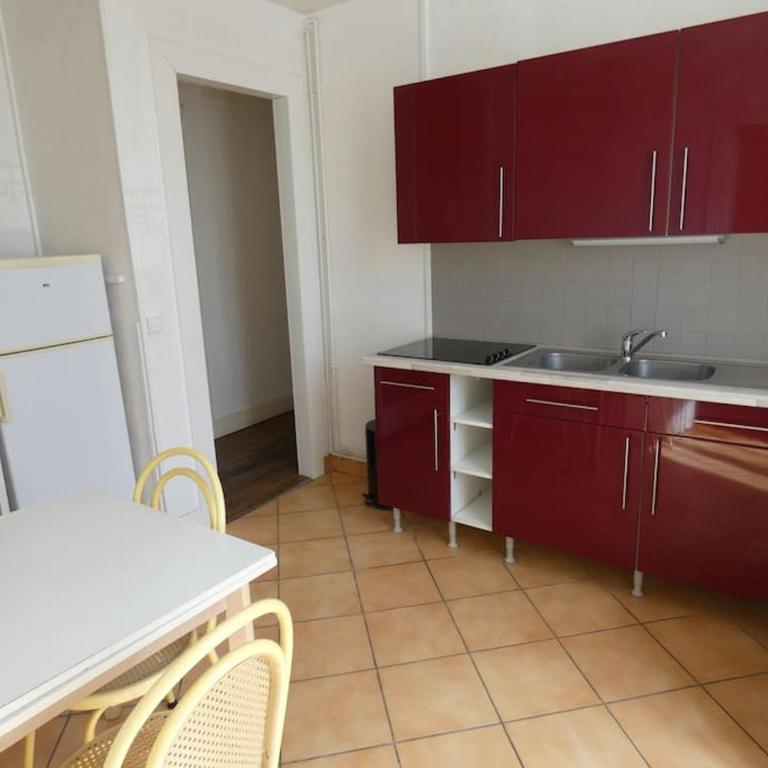 Bel appartement proche toutes facilités - Apartment mit 2 Schlafzimmern - 4