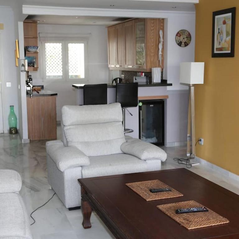 Stylish, Spacious apartment with sea view - Three-Bedroom Apartment - 8