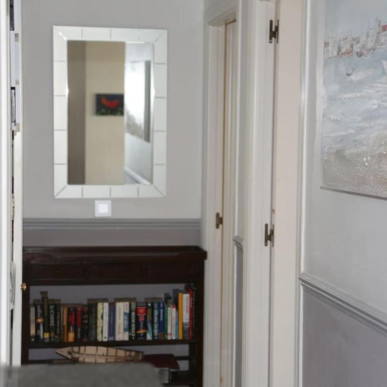 Stylish, Spacious apartment with sea view - Three-Bedroom Apartment - 12