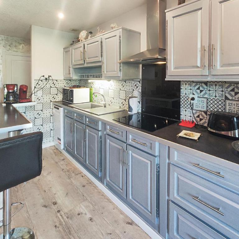 Awesome Home In Portiragnes - Maison de Vacances 2 Chambres - 5