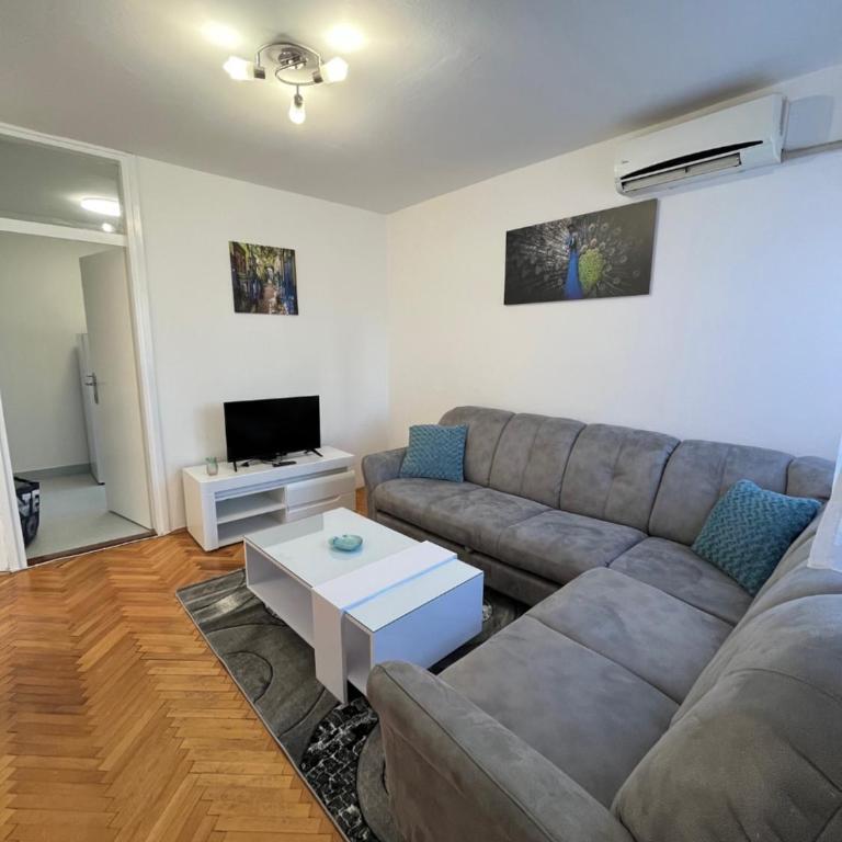 Sunny apartment - One-Bedroom Apartment - 3