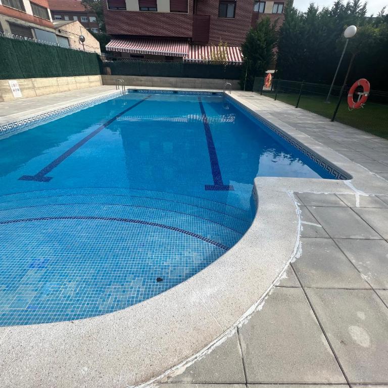 POOL AND CONFORT 3 habitaciones y garaje By apartamentos Logroño - Apartamento de 3 dormitorios - 52