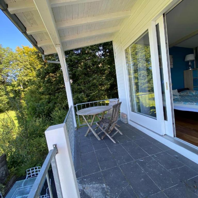 Petite maison à l'orée des bois vue sur le lac calme et zénitude - Haus mit 1 Schlafzimmer - 10