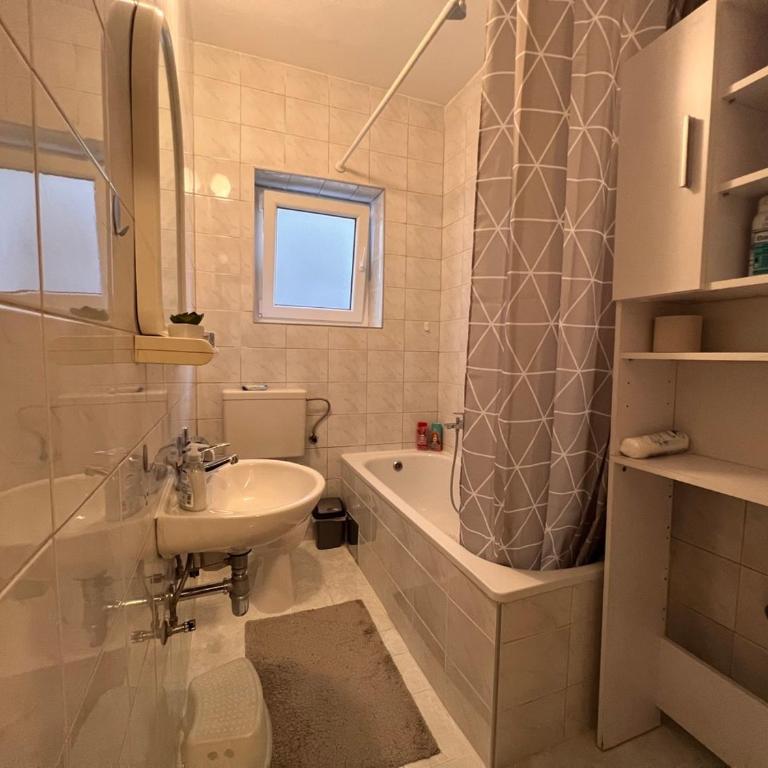 DALIA Apartment & Rooms - Three-Bedroom Apartment - 29