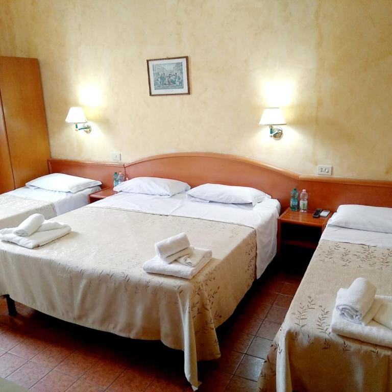 Hotel Ferrari - Camera Quadrupla - 6