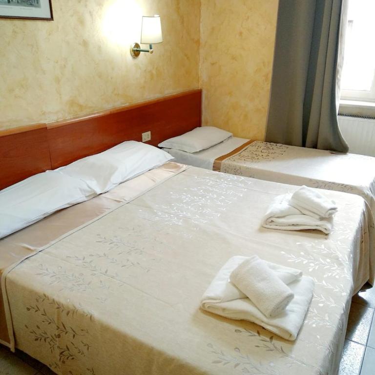Hotel Ferrari - Camera Quadrupla - 7
