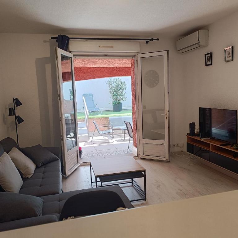 Appartement a 50 mètres de la plage - One-Bedroom Apartment - 3