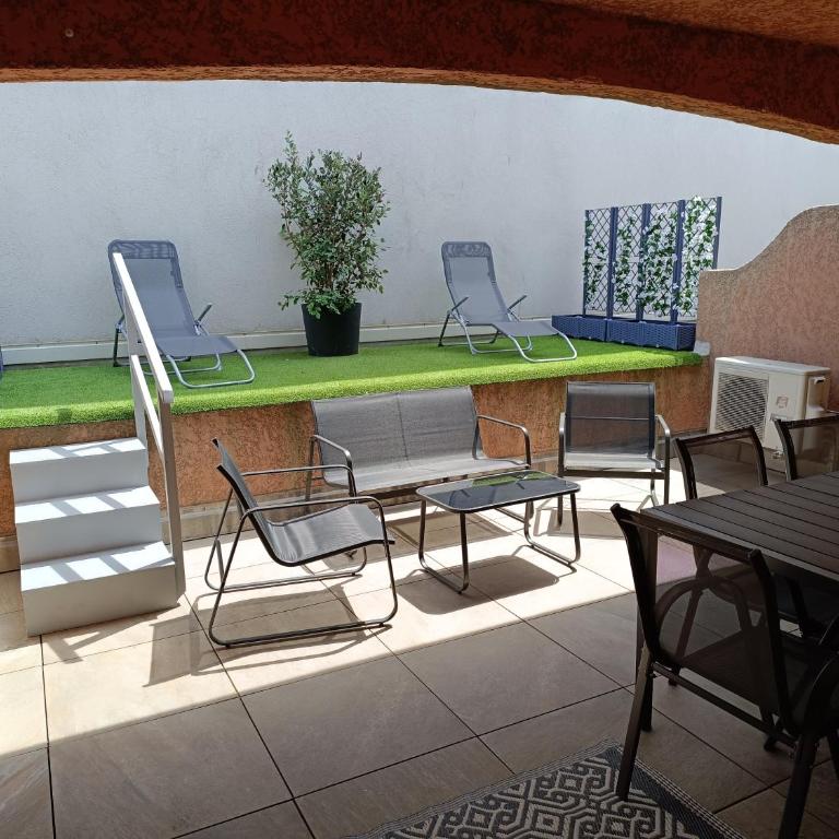 Appartement a 50 mètres de la plage - One-Bedroom Apartment - 16
