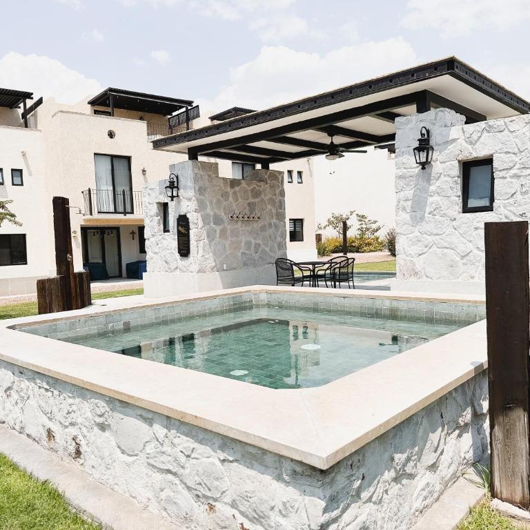 Hermoso depto con alberca en el condo La Luminaria Casonas y Villas - Apartamento de 2 dormitorios - 66
