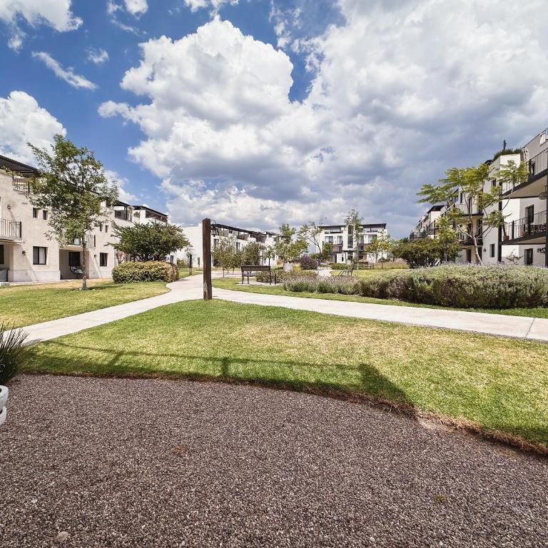 Hermoso depto con alberca en el condo La Luminaria Casonas y Villas - Apartamento de 2 dormitorios - 63