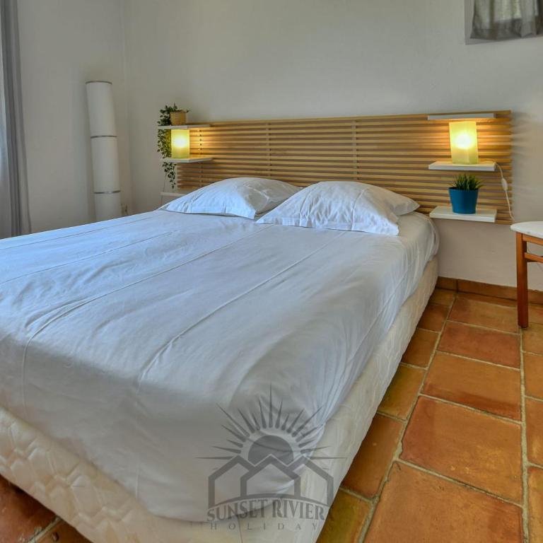 SERENITY Villa for 8 By Sunset - Villa - 42
