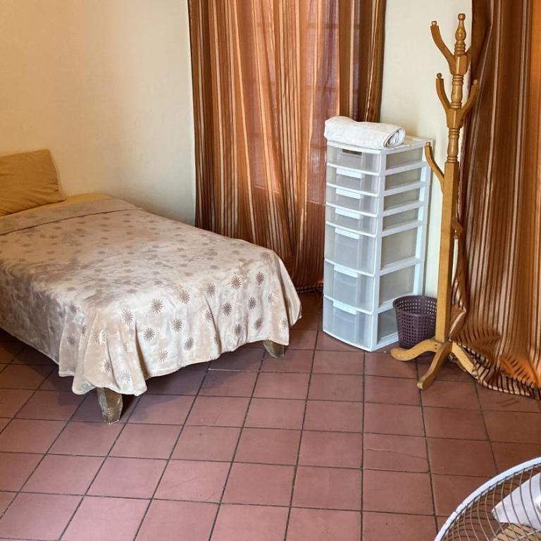 Hostal Santuario de las Libelulas - Cama en habitación compartida de 3 camas - 3