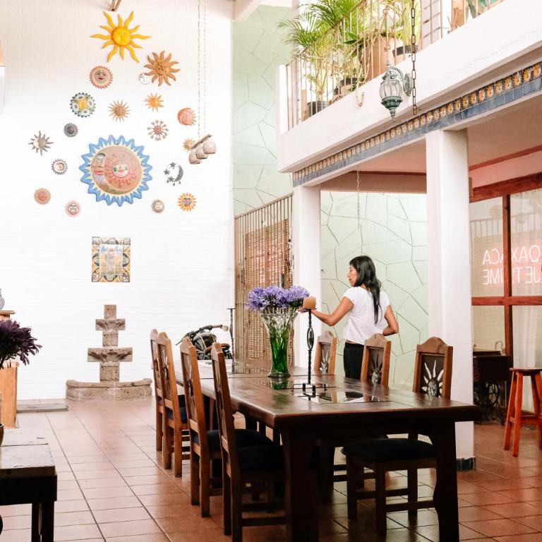 Sunshine House - Made by artists - Villa - 20
