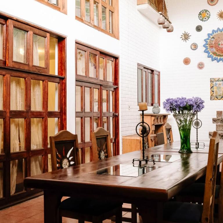 Sunshine House - Made by artists - Villa - 22
