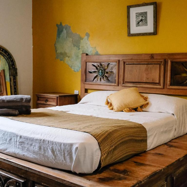 Sunshine House - Made by artists - Villa - 35