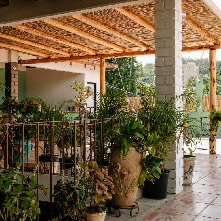 Sunshine House - Made by artists - Villa - 57