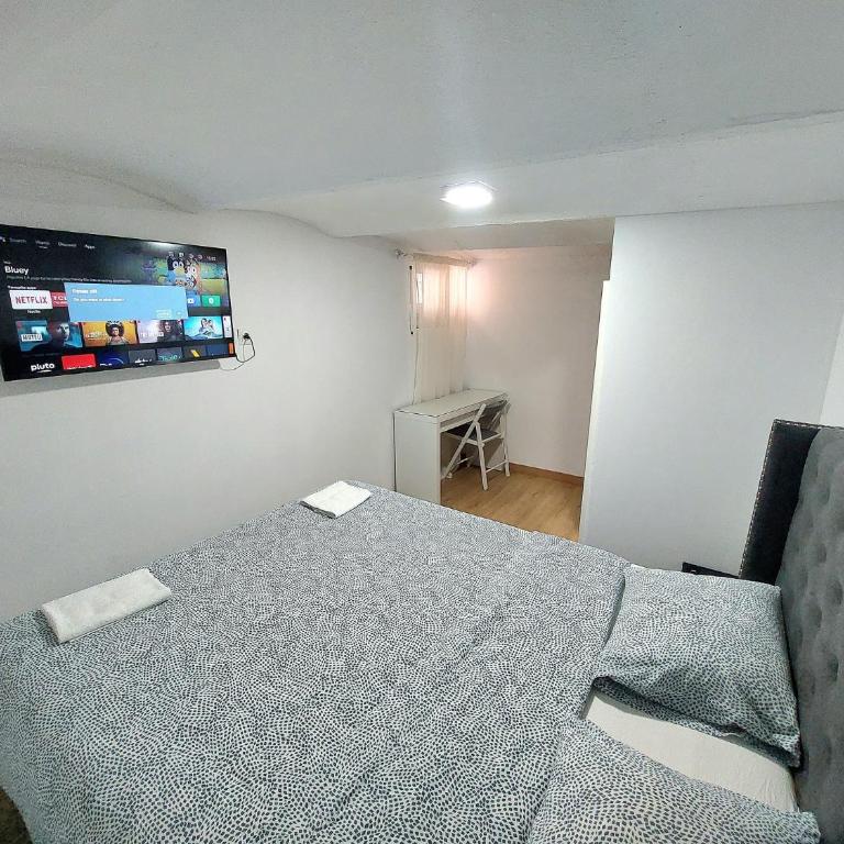 N1 Casa de Madrid - greenpeace line - Double Room with Shared Bathroom - 13