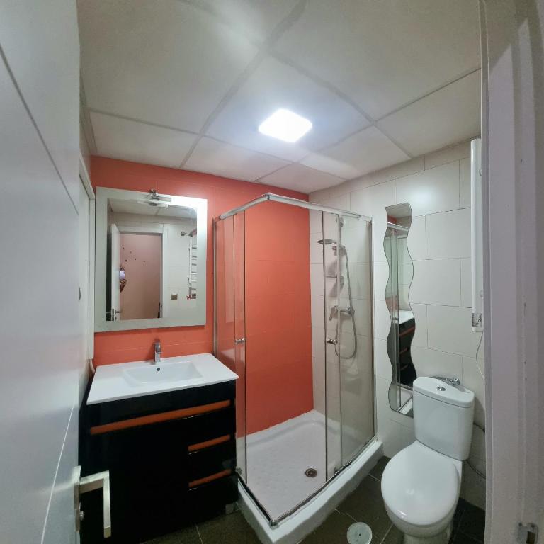 Apartamentos Salamanca - Two-Bedroom Apartment - 7