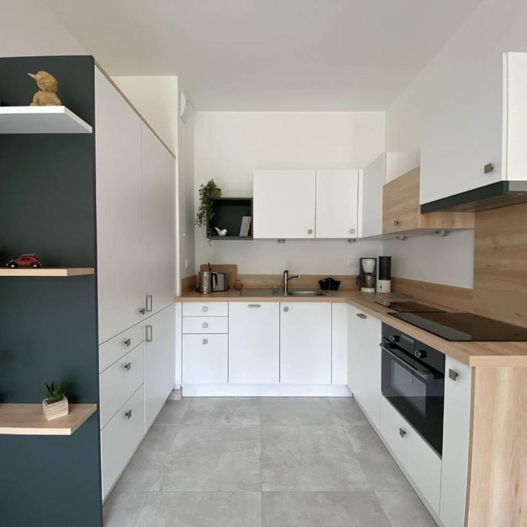 Appartement neuf avec balcon, proche du port de Perros-Guirec - FR-1-368-392 - Apartment - 4