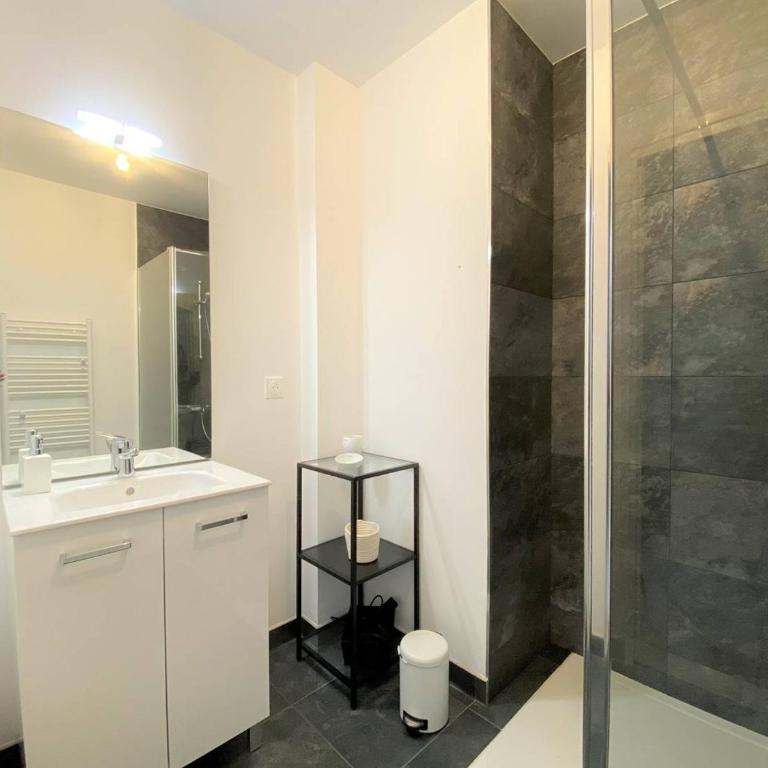Appartement neuf avec balcon, proche du port de Perros-Guirec - FR-1-368-392 - Apartment - 5
