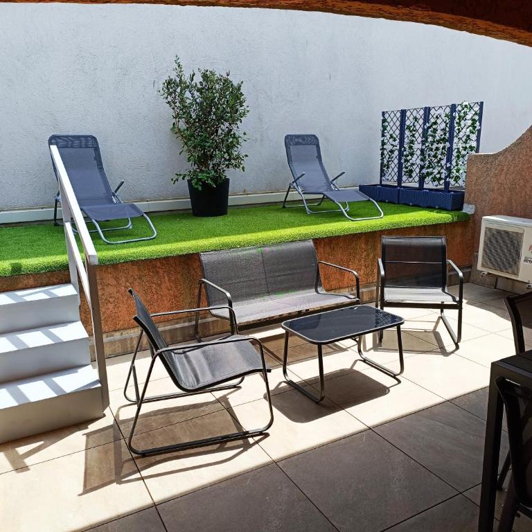 Appartement a 50 mètres de la plage - One-Bedroom Apartment - 1