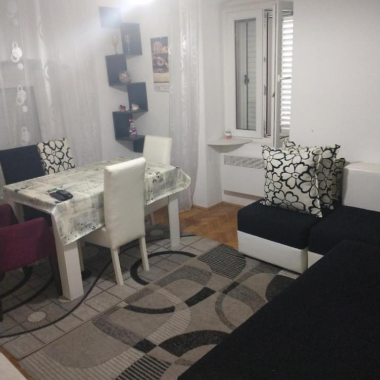 Marysol 5 - Two-Bedroom Apartment - 1