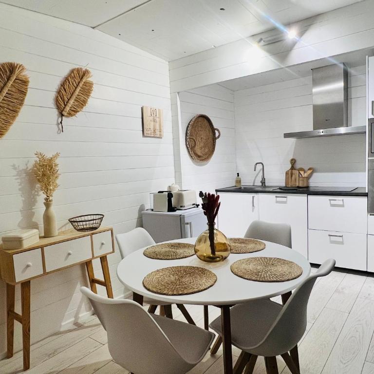 Cabane le Flamant avec jardin, piscine et parking - Appartement 1 Chambre - 12