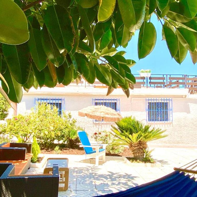 Entire Villa by the sea with private garden and mini pool - Villa - 10