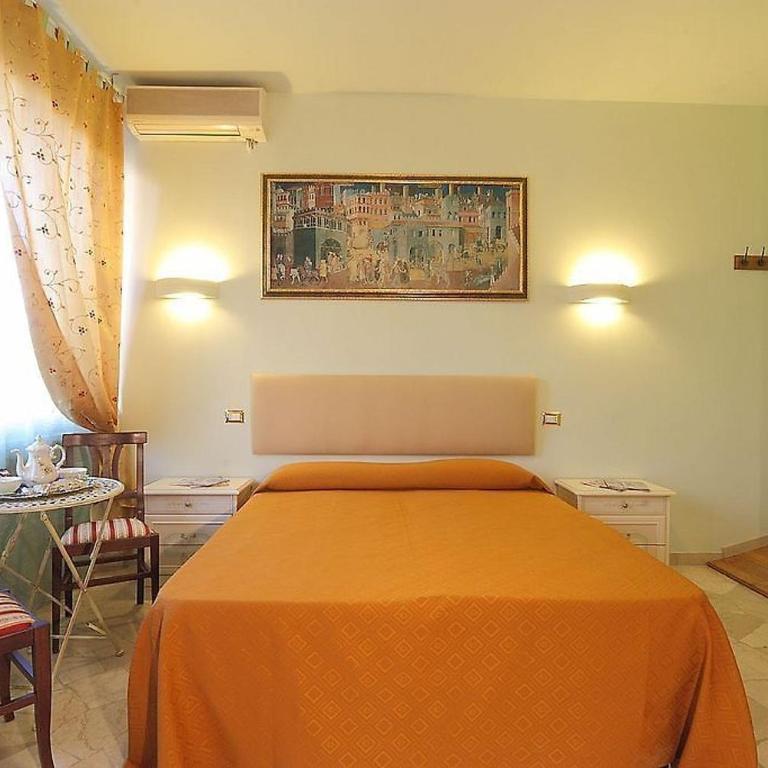 Arcadia GuestHouse - Camera Matrimoniale - 4