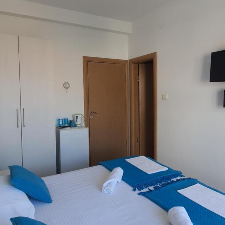 Villa D&B Budva - Double Room with Patio - 8