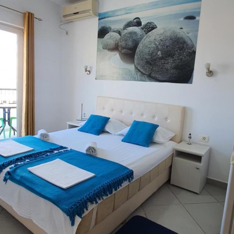 Villa D&B Budva - Double Room with Patio - 12