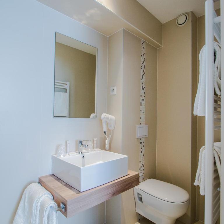 Hotel Les Voyageurs - Chambre Lits Jumeaux - 3