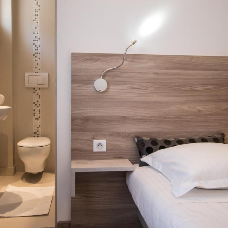 Hotel Les Voyageurs - Chambre Simple - Vue sur Montagne - 2