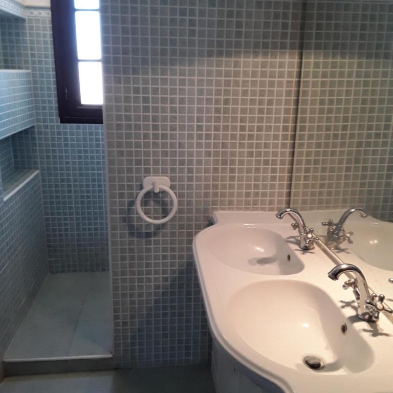 Jolie maison avec piscine - Maison 4 Chambres - 14