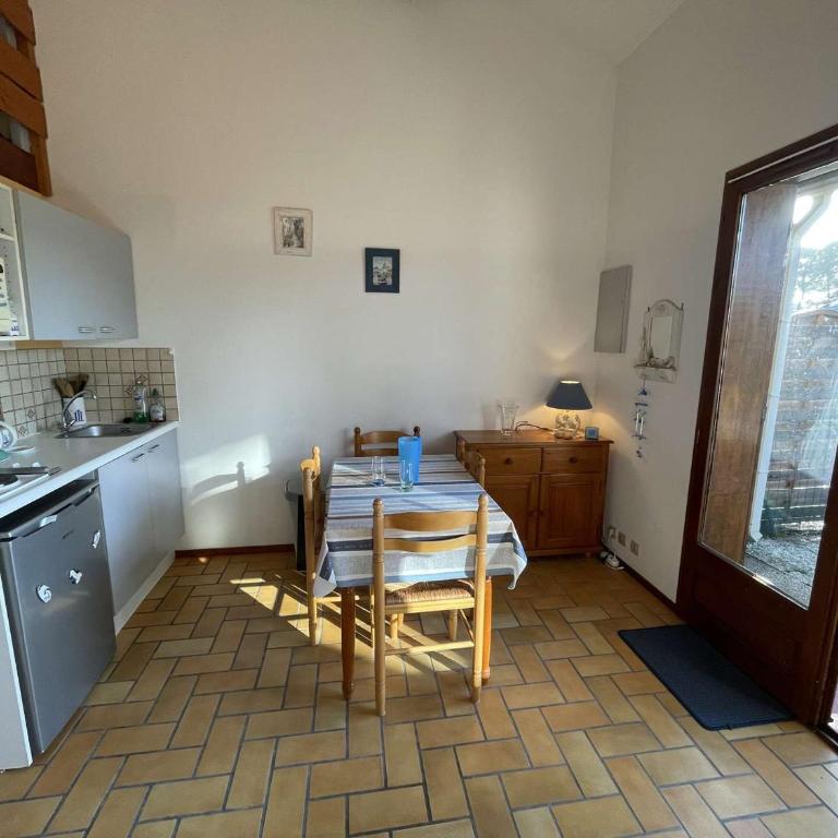 Studio mezzanine avec jardinet et piscine à Saint-Jean-de-Monts, 4 couchages - FR-1-224C-71 - Maison de Vacances - 15