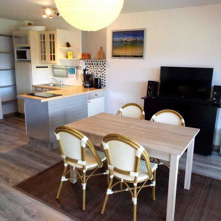 Appartement 2 pièces avec loggia - 300m de la plage de Carnac - FR-1-477-91 - Apartamento (4 adultos) - 3