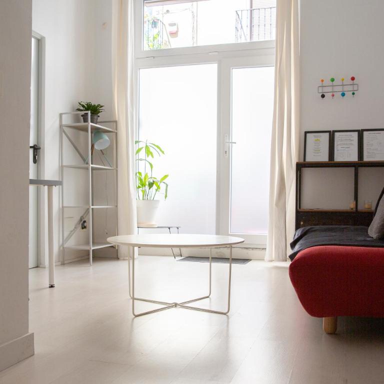 MEZZANINE YELLOW - One-Bedroom Apartment - 11