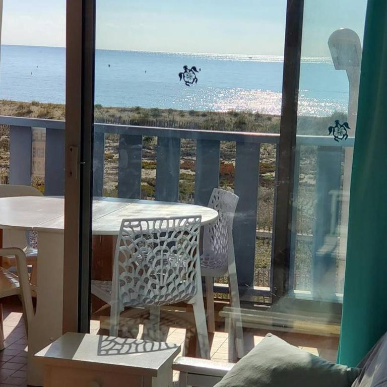 Appartement en bord de mer pour 4 pers., parking privé, proche commerces, plage sans route à traverser - FR-1-81-374 - Studio - 1
