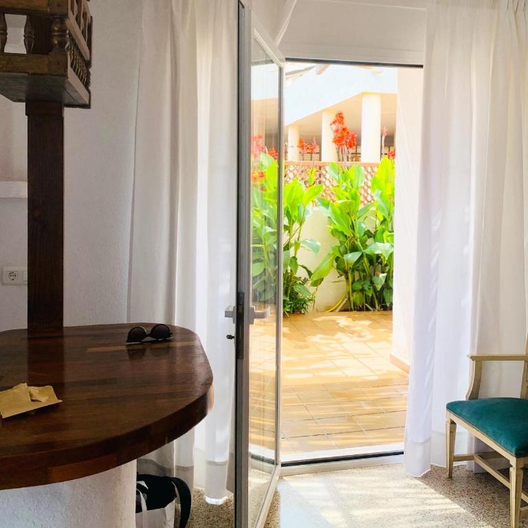 Villa Los Robles en Playa den Bossa con Piscina Privada - Casa de 2 dormitorios - 19