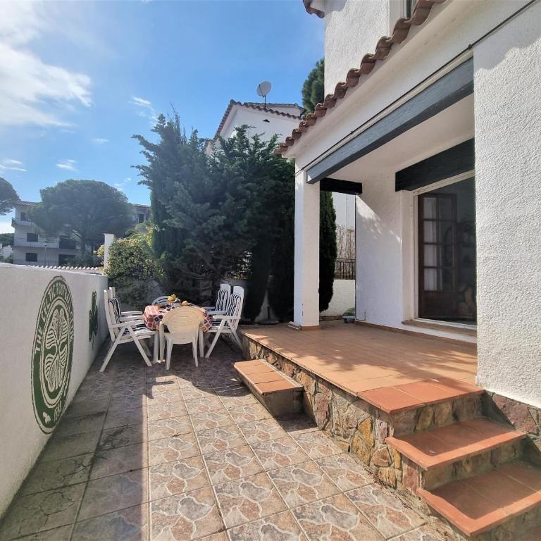 Holiday Home Betty - Villa - 3