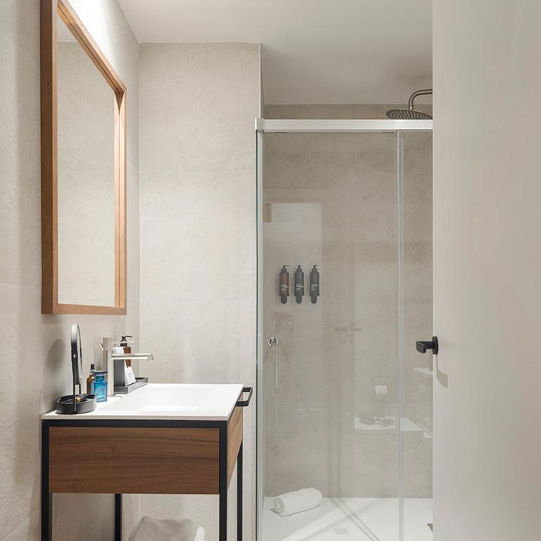 Room Mate Oliveira - City Centre, Valencia - Double or Twin Room - 13
